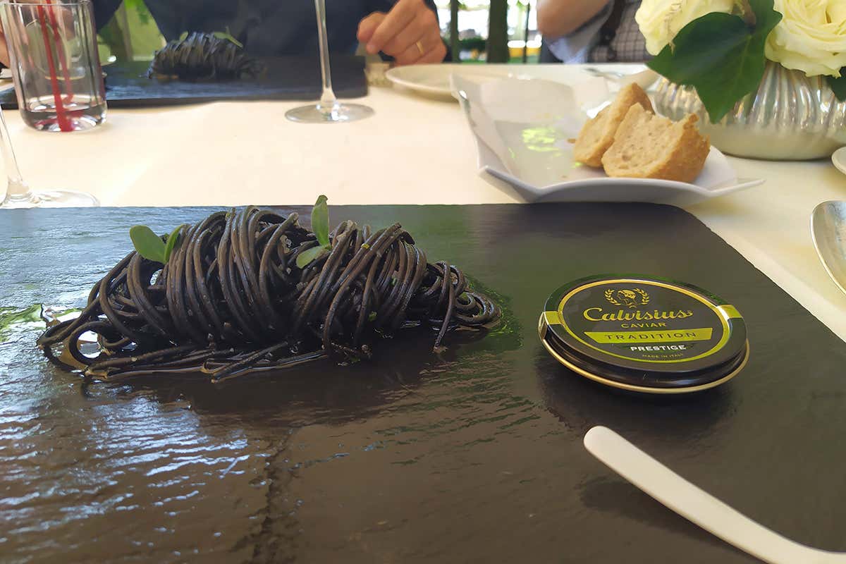 La degustazione firmata dallo chef stellato Alberto Reboldi Un 2020 senza paure per il caviale di Calvisano, che piace anche ai russi